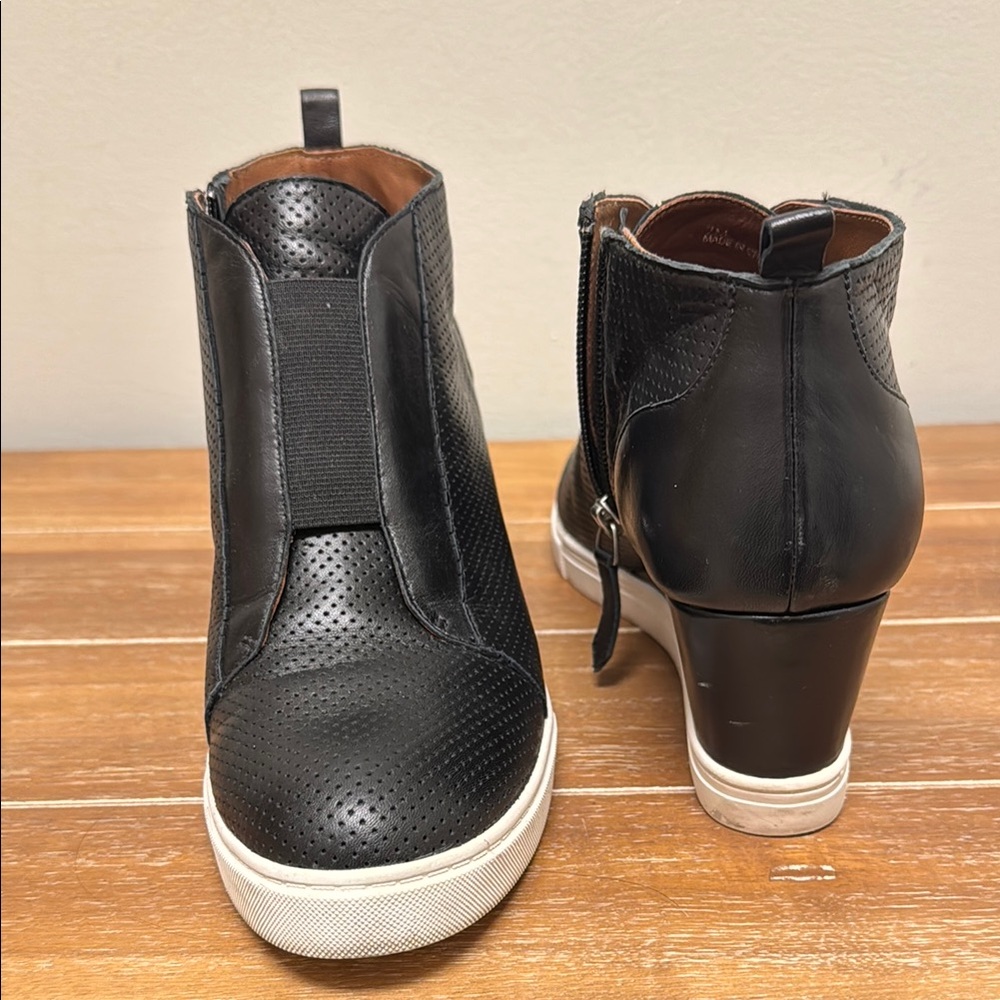 Leather Wedge ankle boot